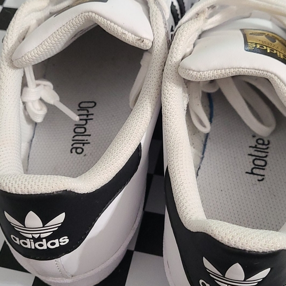 Adidas Original woman's superstart casual sneakers - Picture 3 of 8